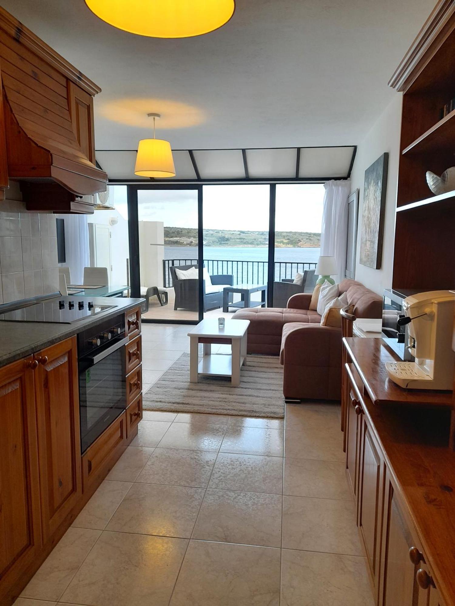 Seafront Apartment Terrace, Lounger & Panoramic Ocean Views Mellieħa Kamer foto