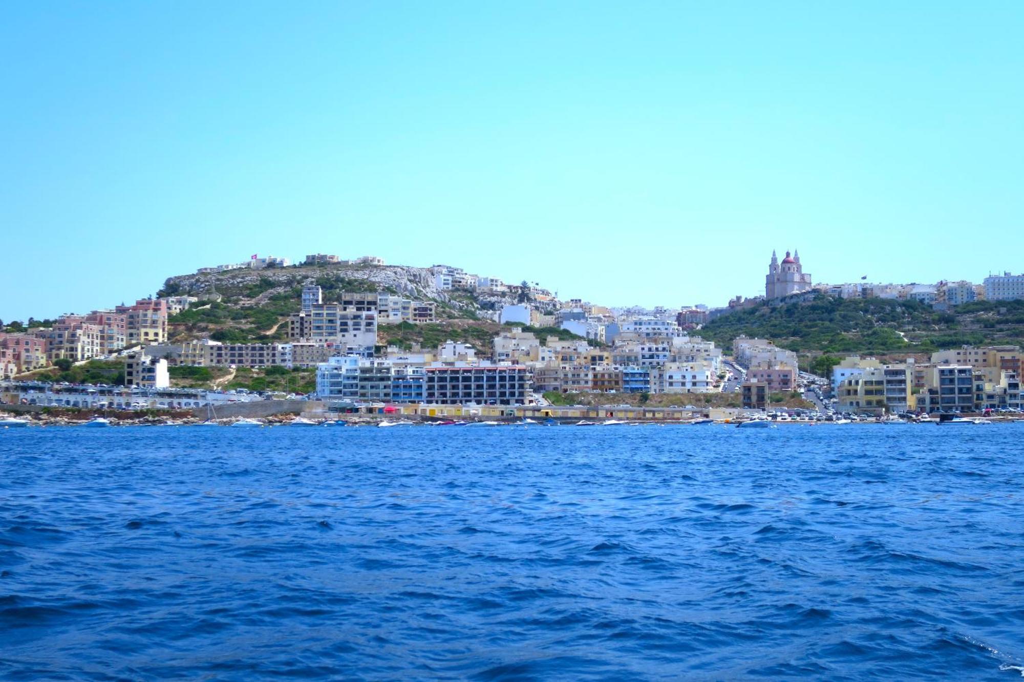 Seafront Apartment Terrace, Lounger & Panoramic Ocean Views Mellieħa Buitenkant foto