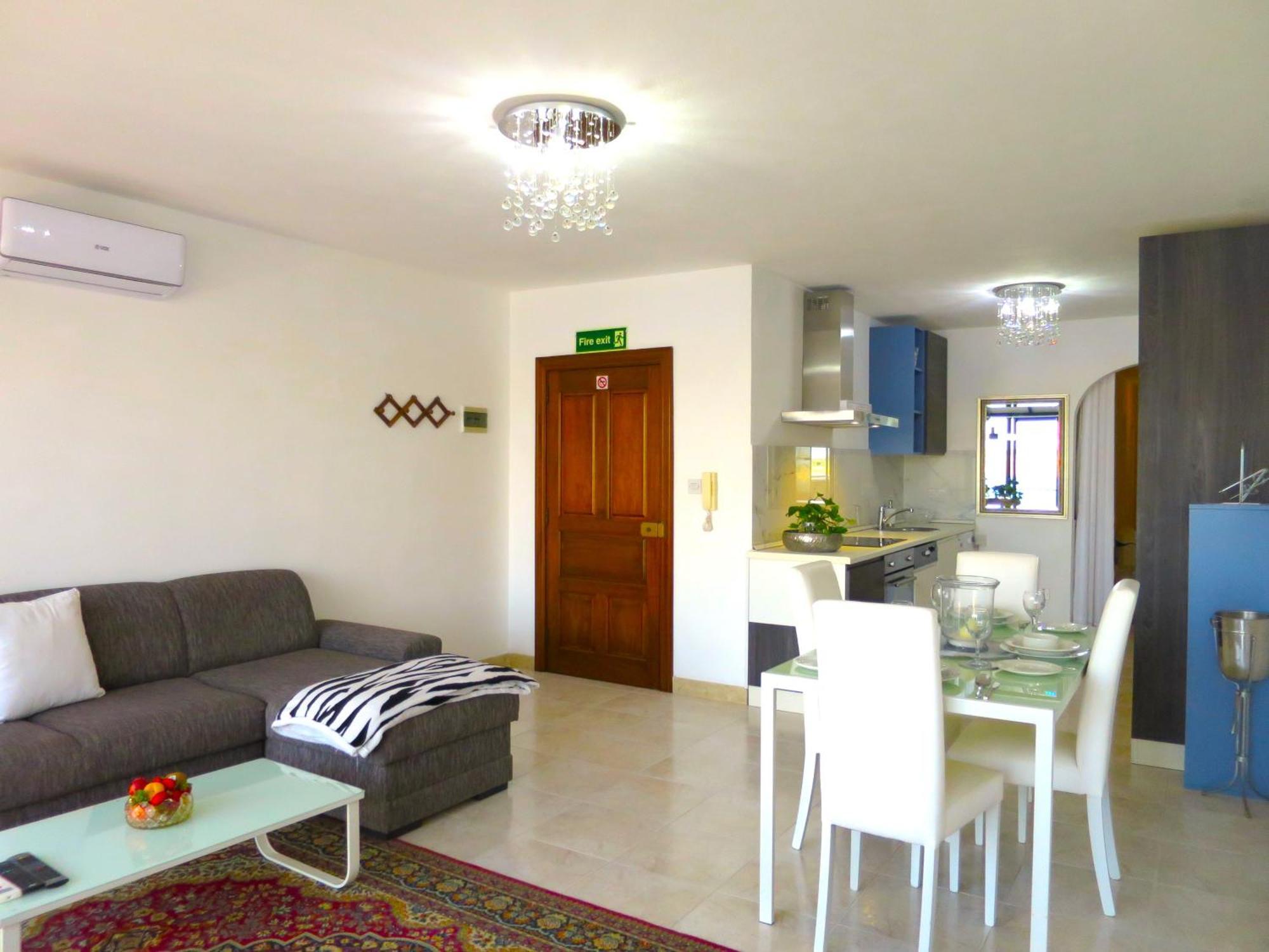 Seafront Apartment Terrace, Lounger & Panoramic Ocean Views Mellieħa Buitenkant foto