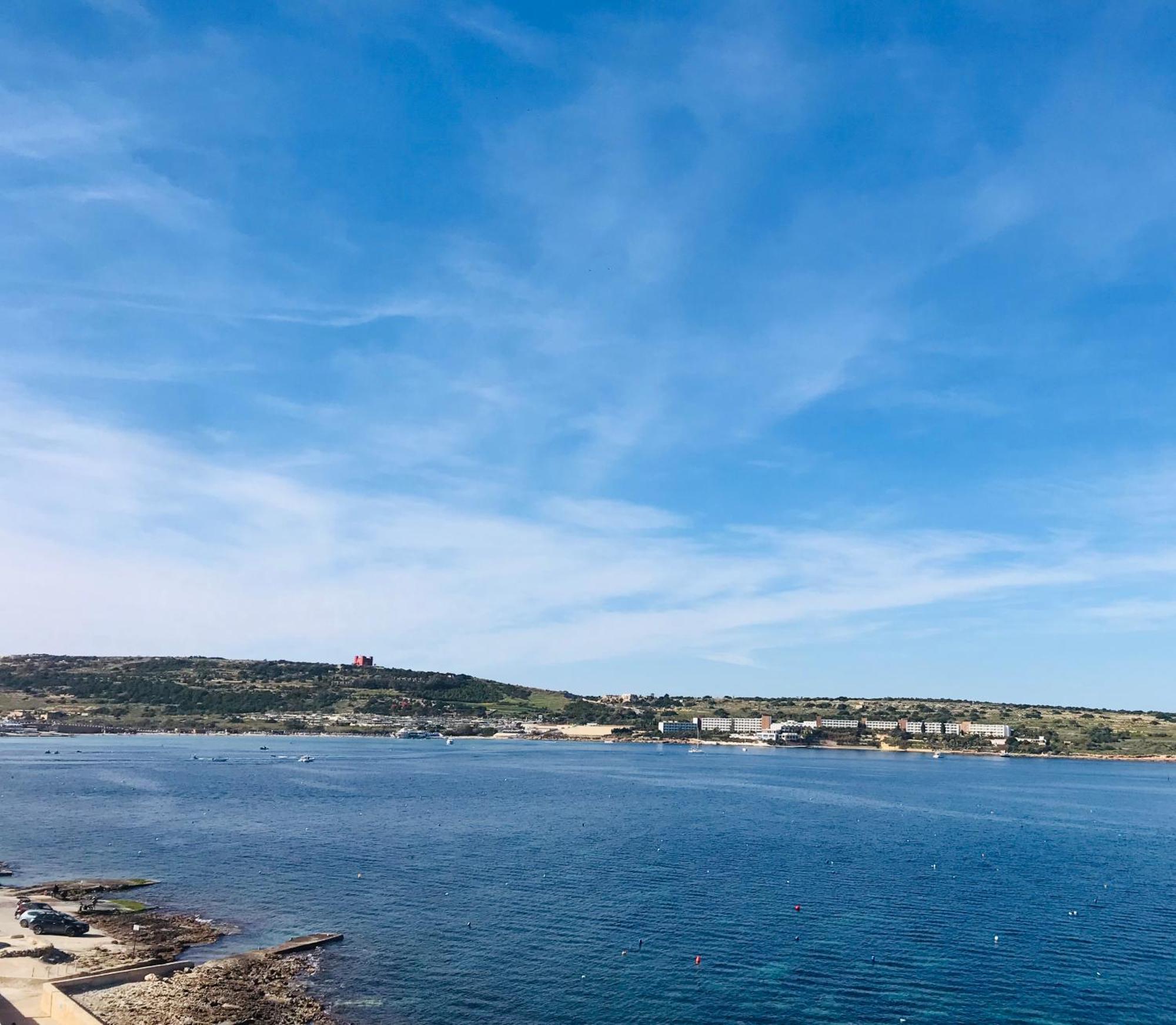 Seafront Apartment Terrace, Lounger & Panoramic Ocean Views Mellieħa Buitenkant foto